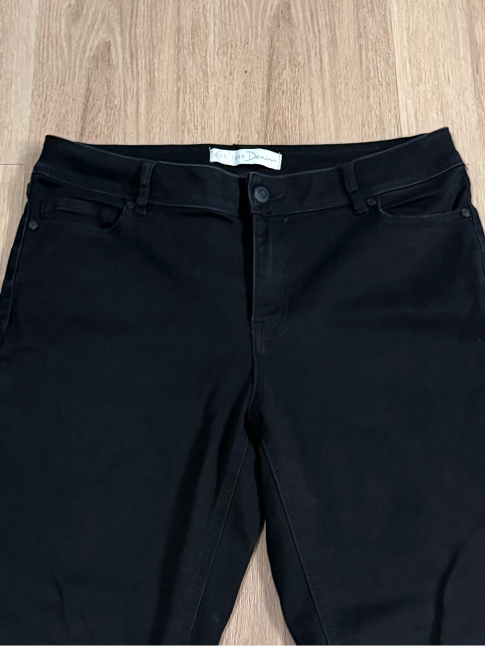 EST. 1846 Denim Women’s Stylish Black Mid-Rise Jeans size 12 - Picture 4 of 6